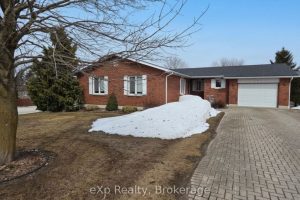 3-bedroom detached home for sale in Grey County — 103 Margaret Elizabeth Avenue