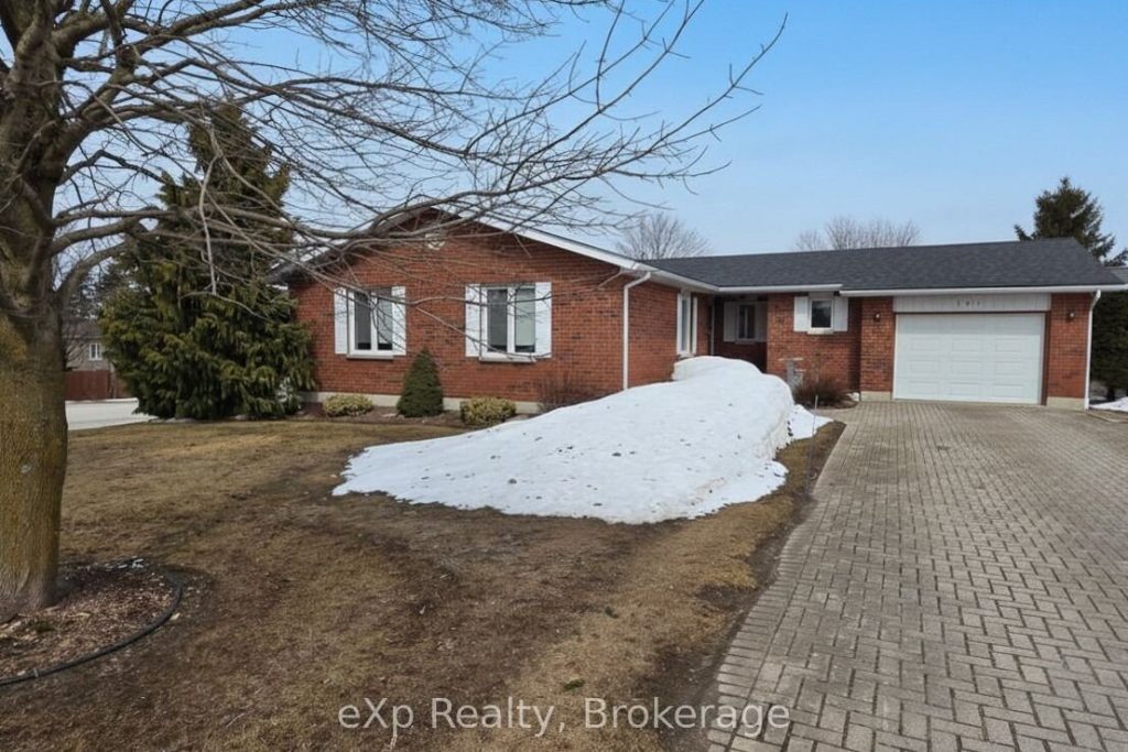 3-bedroom detached home for sale in Grey County — 103 Margaret Elizabeth Avenue (Photo 1)