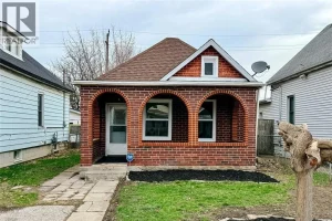 2-bedroom home for sale in Windsor — 1046 Lillian