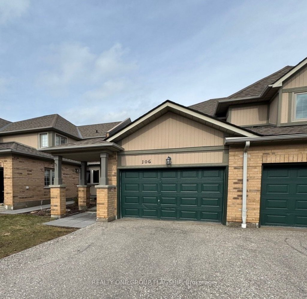 3-bedroom condo townhouse for rent in Mississauga — 106 - 5662 Glen Erin Drive (Photo 1)