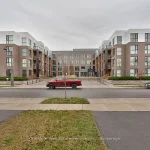 3-bedroom condo apartment for rent in Oakville — 107 - 210 Sabina Drive (Photo 1)