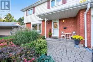 4-bedroom home for sale in Brampton — 10 Essex Place