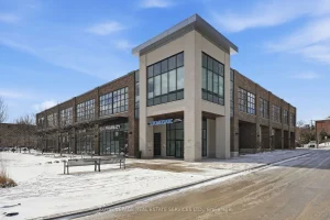 Studio investment home for sale in Toronto — 10 Neighbourhood Lane