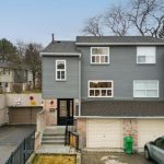 3-bedroom condo townhouse for sale in Peel — 1108 Lower Village Crescent (Photo 3)