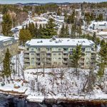 1-bedroom condo apartment for sale in Muskoka — 110 - 25 Pen Lake Point Road (Photo 4)