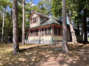 5-bedroom detached home for sale in Muskoka — 1119 Trafalgar Bay Road W