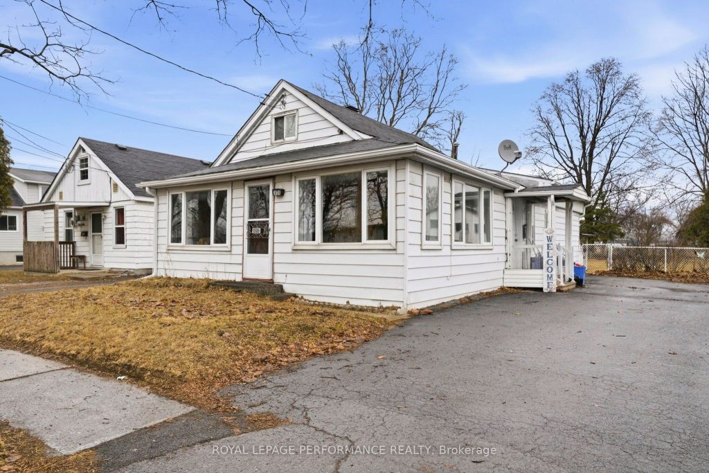 2-bedroom detached home for sale in Stormont — 1121 Hebert Street (Photo 1)