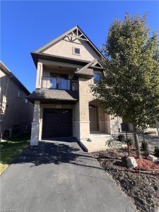 3-bedroom home for sale in Hamilton — 1165 West 5th Street