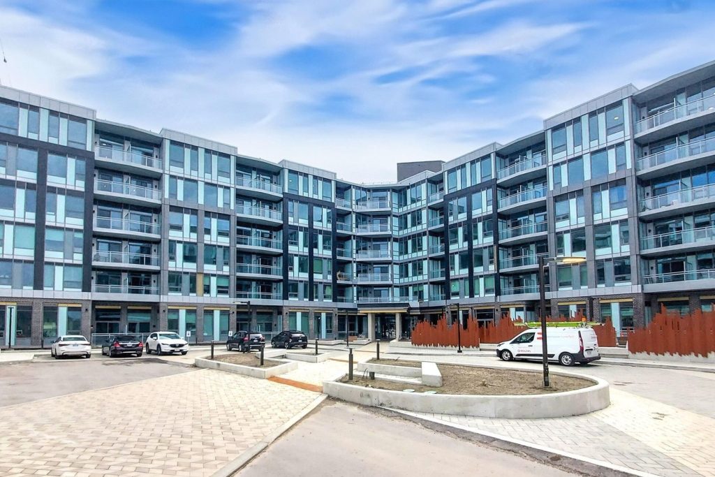 1-bedroom condo apartment for rent in Burlington — 117 - 2501 The Saw Whet Boulevard (Photo 1)
