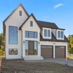 4-bedroom detached home for sale in Essex — 118 Bear Street (Photo 3)