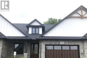 4-bedroom home for sale in Tillsonburg — 11 Greenhill Drive