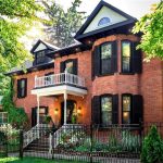 4-bedroom home for sale in Grimsby — 123 Main Street W (Photo 1)