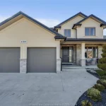 6-bedroom home for sale in Lakeshore — 1247 Campana Crescent (Photo 3)