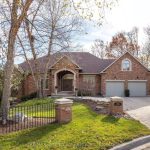3-bedroom detached home for sale in Halton — 1285 Beaufort Drive (Photo 1)