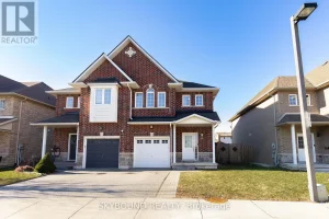 3-bedroom home for sale in Stoney Creek — 12 - 257 Carla Avenue