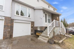 3-bedroom condo townhouse for sale in Oshawa — 12 - 303 Garden Street