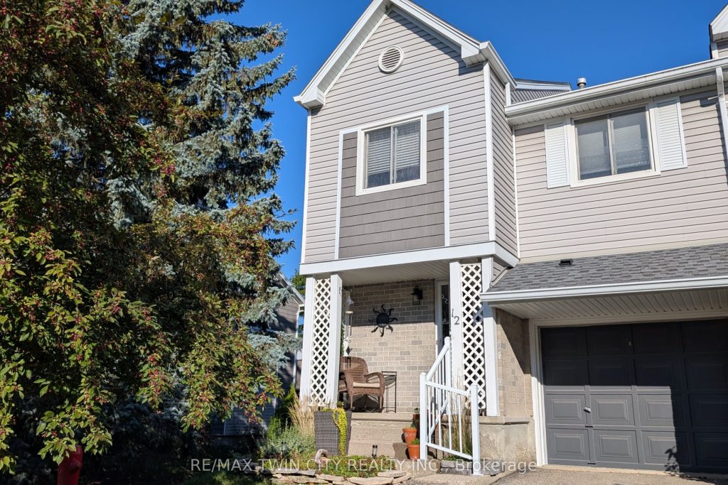 3-bedroom condo townhouse for sale in Waterloo — 12 - 54 Green Valley Drive (Photo 1)