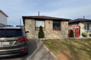 3-bedroom detached home for rent in Toronto — 12 Sultan Pool Drive E