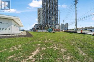 2-bedroom condo apartment for rent in Vaughan — 1303 - 474 Caldari Road