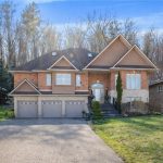 4-bedroom home for sale in Beamsville — 130 Dorchester Drive (Photo 1)