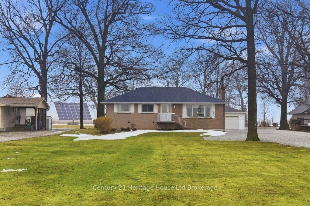 3-bedroom detached home for sale in Essex — 13132 Walker Side Road (Photo 1)