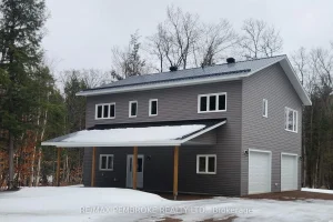 2-bedroom detached home for sale in Renfrew — 131 Island View Drive