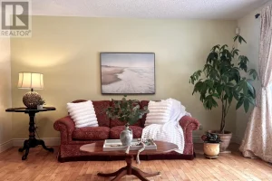 4-bedroom home for sale in Wasaga Beach — 135 Christopher Avenue