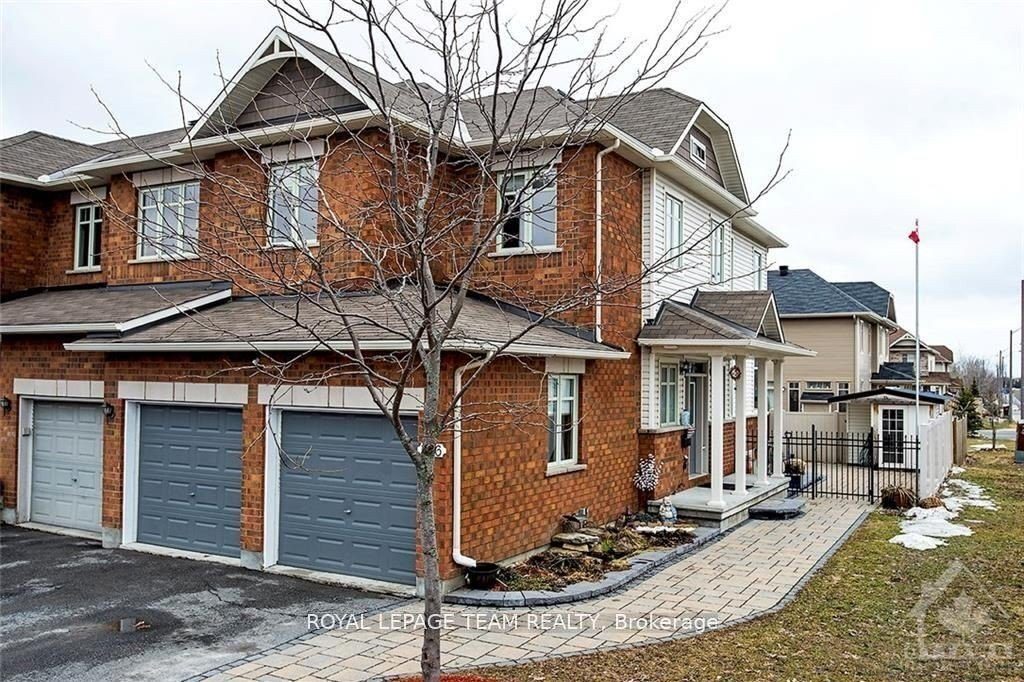 3-bedroom att/row/townhouse for sale in Ottawa — 136 Calaveras Avenue (Photo 1)