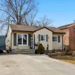3-bedroom home for sale in Georgina — 136 Metro Road North (Photo 4)