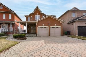 4-bedroom detached home for sale in Peel — 1382 Avon Drive