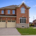 4-bedroom detached home for rent in Brampton — 138 Teal Crest Circle (Photo 2)