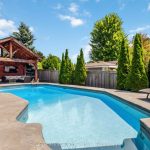 4-bedroom detached home for sale in Middlesex — 139 Prince Street (Photo 2)