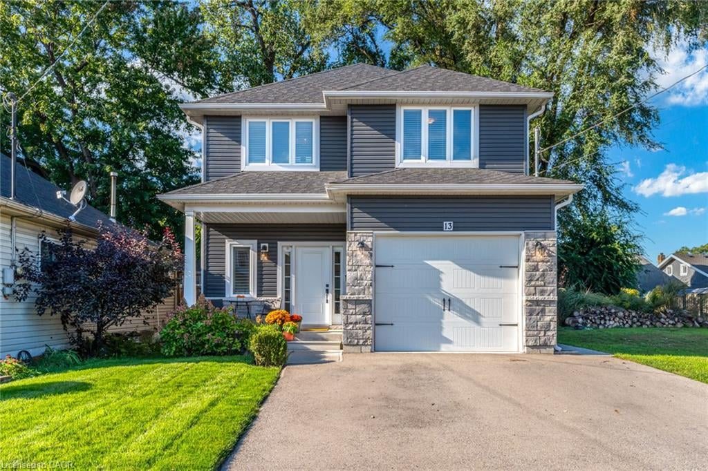 3-bedroom home for sale in Hamilton — 13 Clare Avenue (Photo 1)