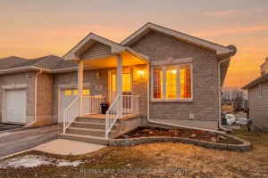 2-bedroom semi-detached home for sale in Frontenac — 143 Ellesmeer Avenue