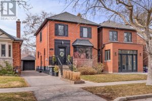 3-bedroom detached home for sale in Toronto — 14 Eighth Street