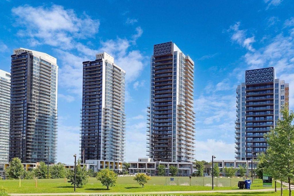 1-bedroom condo apartment for sale in Toronto — #1507 - 27 Mcmahon Drive (Photo 1)