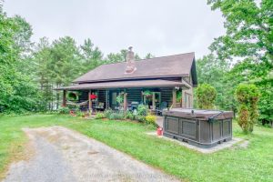 3-bedroom detached home for sale in South Frontenac — 1510 Devil Lake Road