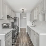3-bedroom condo apartment for sale in Peel — 1512 - 4 Kings Cross Road (Photo 5)