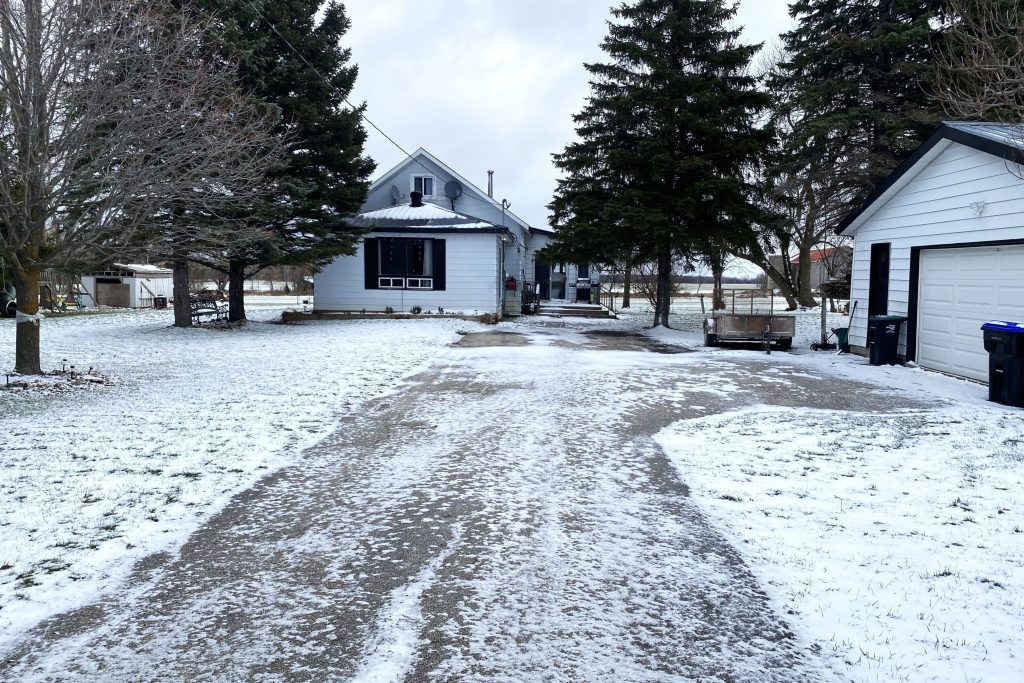 3-bedroom detached home for sale in Simcoe — 1539 6 Concession N (Photo 1)