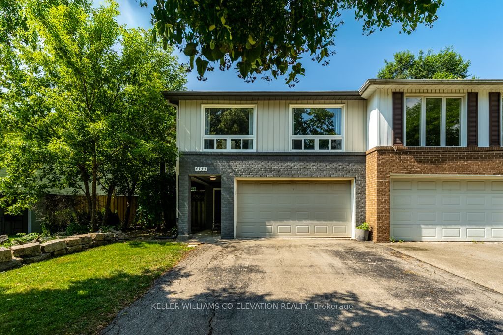 4-bedroom semi-detached home for sale in Burlington — 1555 Newlands Crescent (Photo 1)