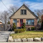 5-bedroom home for sale in Hamilton — 15 Finch Place (Photo 3)