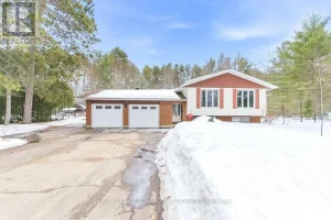3-bedroom detached home for sale in Renfrew — 15 Mckay Street