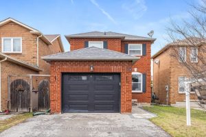 3-bedroom detached home for sale in Halton — 15 Smith Drive