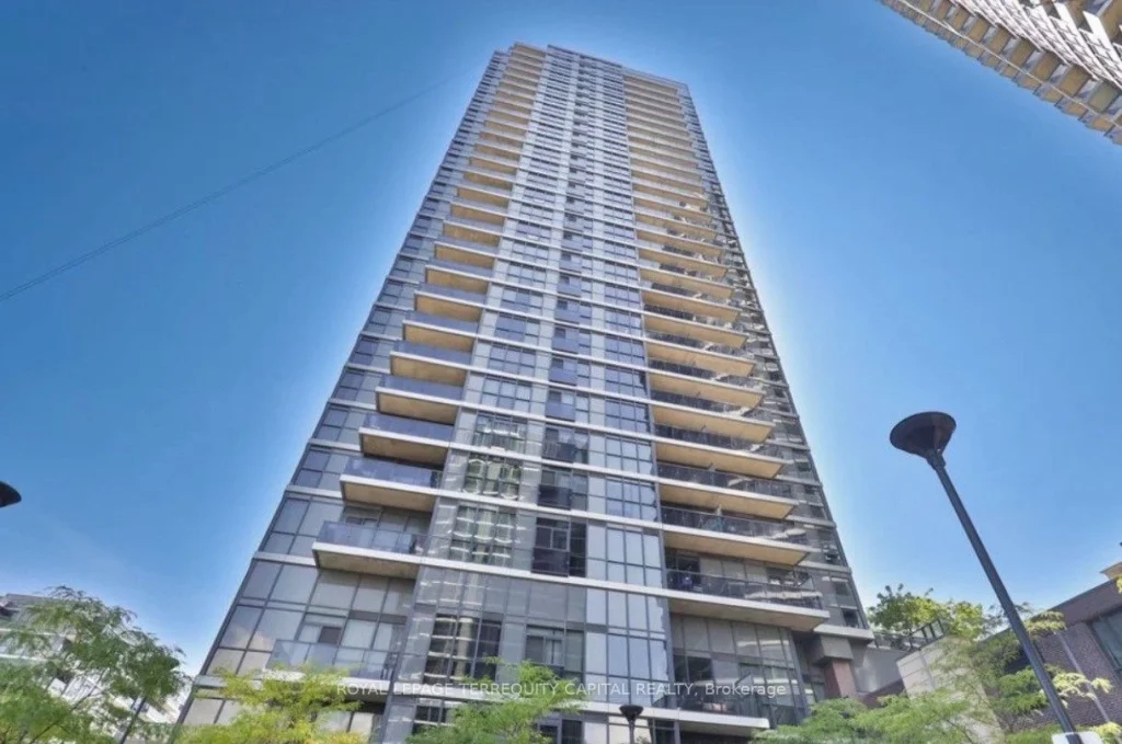 1-bedroom condo apartment for sale in Toronto — 1608 - 9 Valhalla Inn Road (Photo 1)