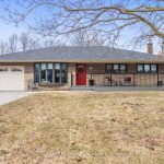 3-bedroom detached home for sale in Durham — 160 Eastdale Street (Photo 1)