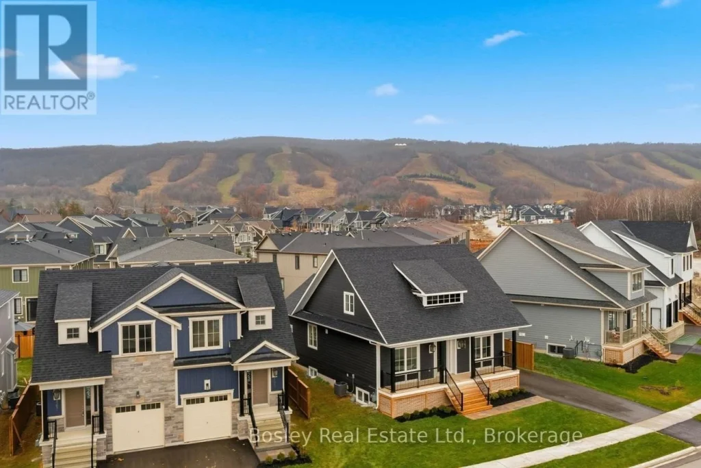 5-bedroom home for sale in Blue Mountains — 163 Sugar Maple Street (Photo 1)