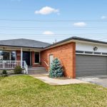 3-bedroom detached home for sale in Peel — 1649 Carletta Drive (Photo 2)