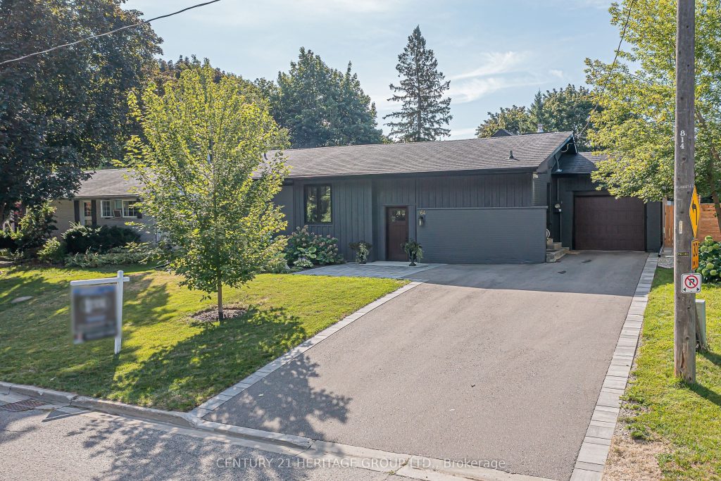 1-bedroom detached home for sale in Newmarket — 164 Park Avenue (Photo 1)