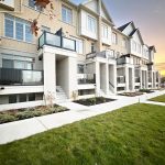 3-bedroom home for sale in Pickering — 16 - 2710 William Jackson Drive East (Photo 3)
