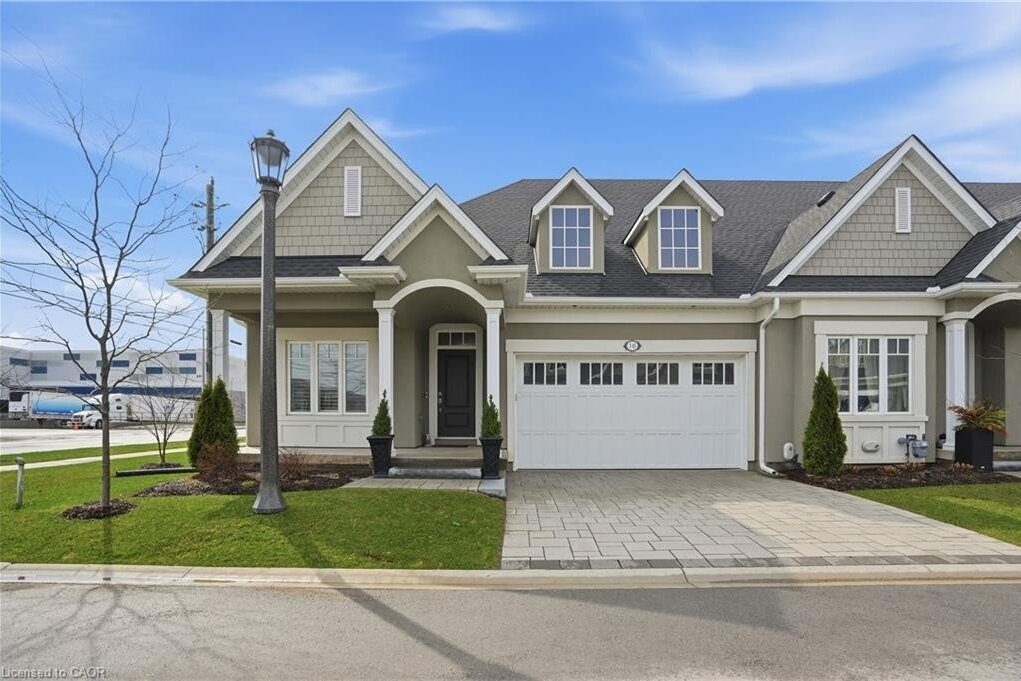 2-bedroom condo townhouse for sale in Niagara-on-the-lake — 16 Mills Lane (Photo 1)